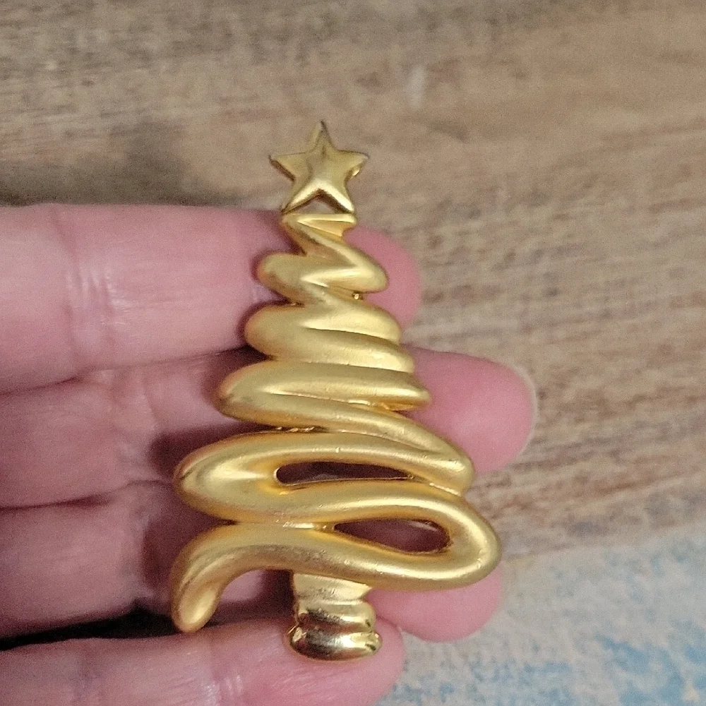 Gold Tone Christmas Tree modern style Brooch